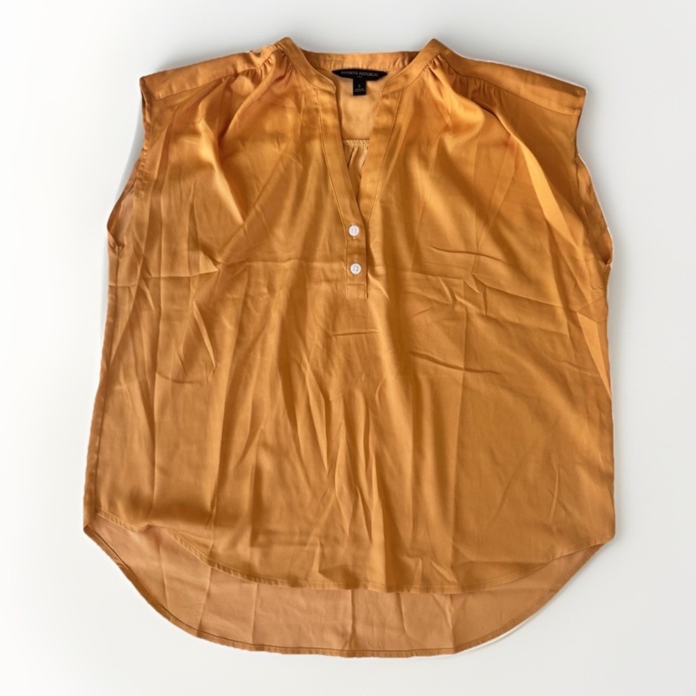 Woman's Banana Republic Mustard Yellow Gold Blouse Small